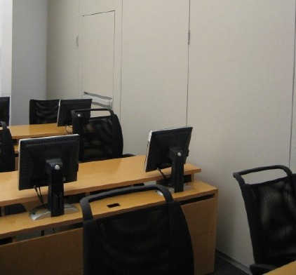 Moveable wall partition